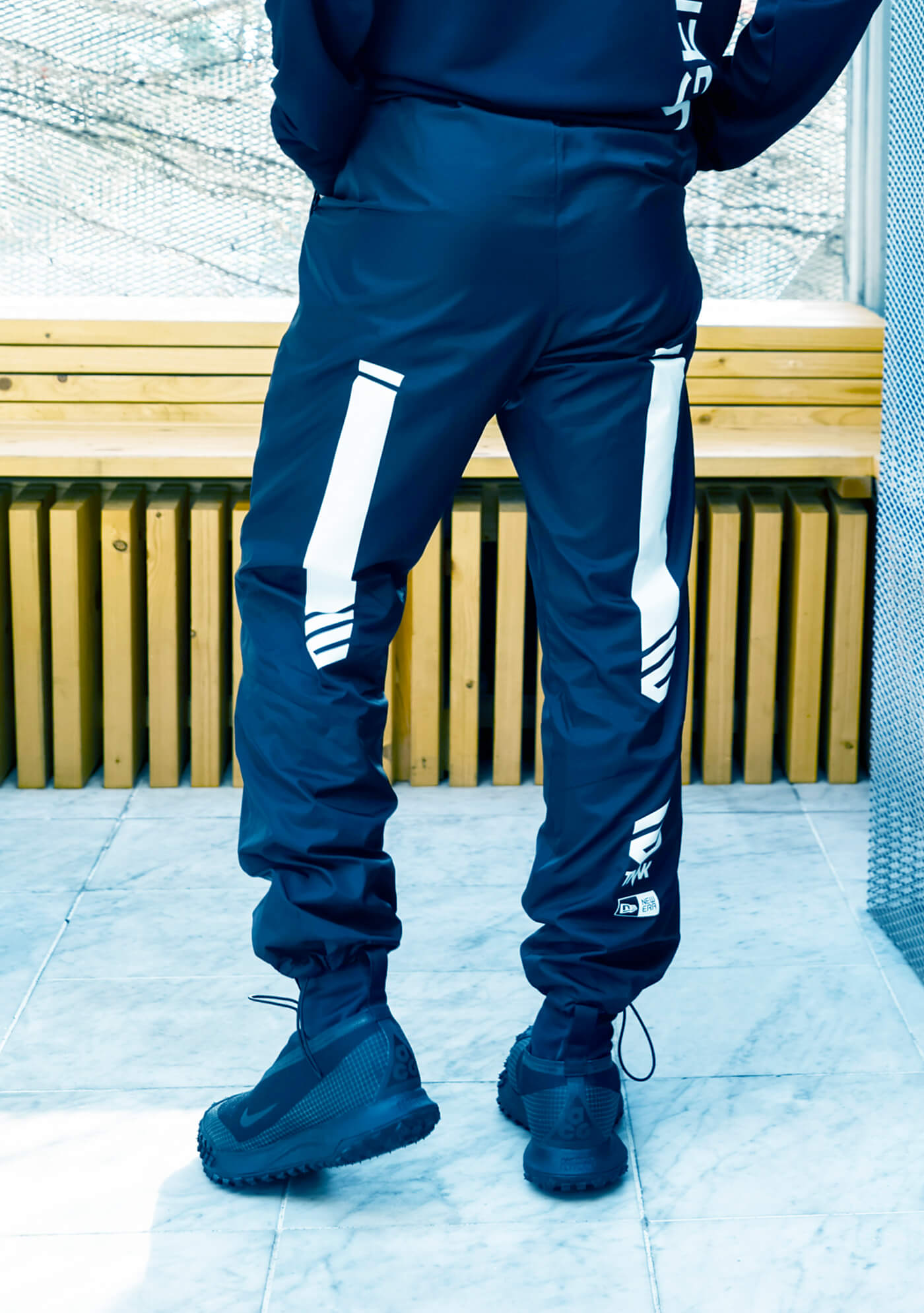 Wind pant deals joggers